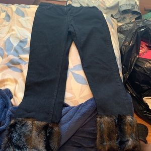 High rise with mic black fur hem